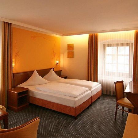 Altstadthotel Arch Ρέγκενσμπουργκ Δωμάτιο φωτογραφία