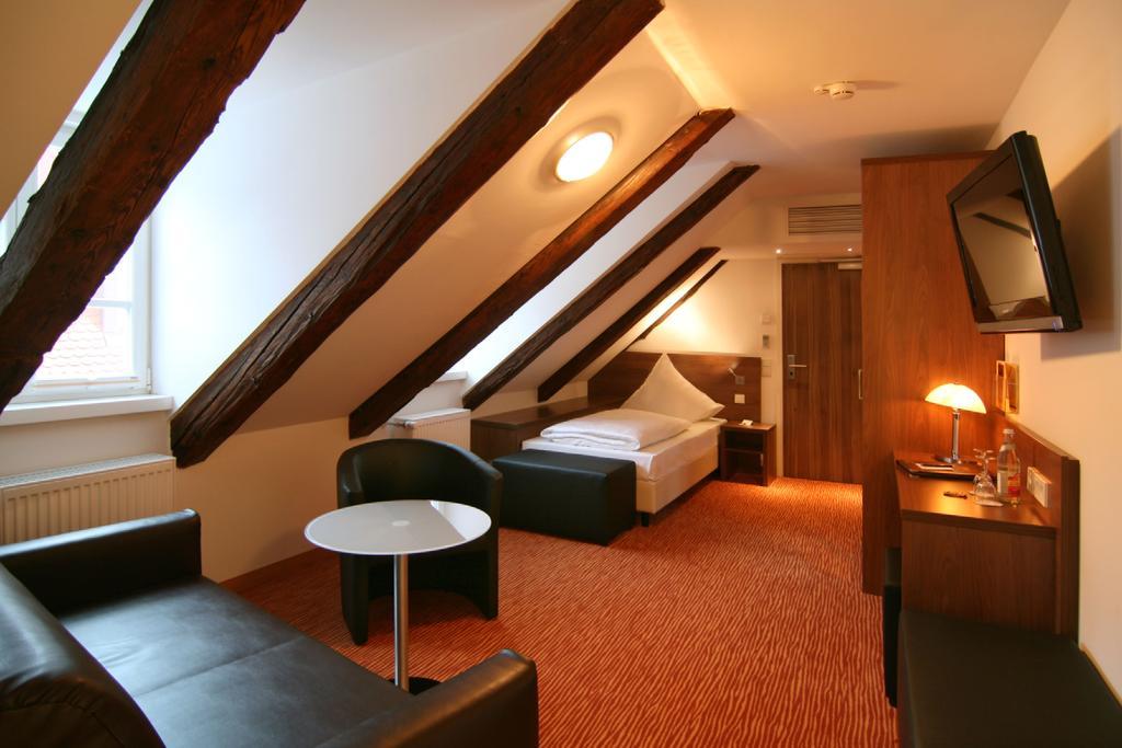 Altstadthotel Arch Ρέγκενσμπουργκ Δωμάτιο φωτογραφία